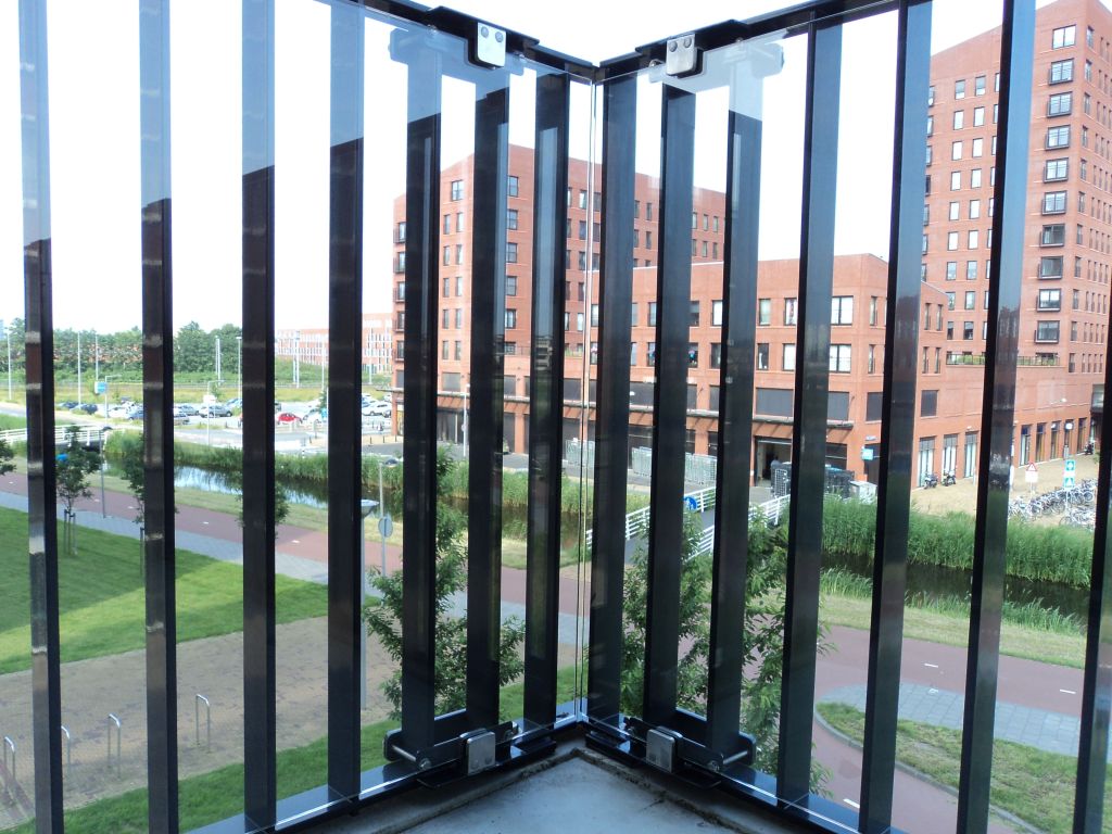 Glazen balustrades op maat voor interieur en exterieur