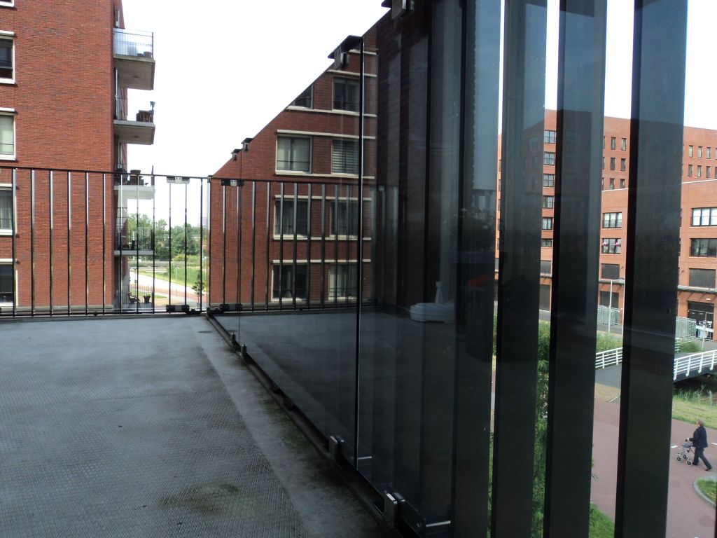 Glazen balustrades op maat voor interieur en exterieur